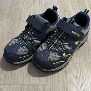 NWOT Merrell Kids' Sneakers in Navy and Lime